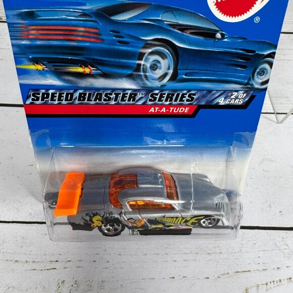 Hot Wheels Lot of 4 – Fantasy & Concept Cars (Carded, Package Wear) - Picture 12 of 16